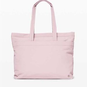 Lululemon tote